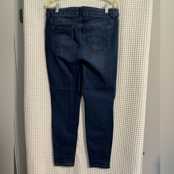 BLUE SPICE Jeans. Size 16. - Picture 2 of 4